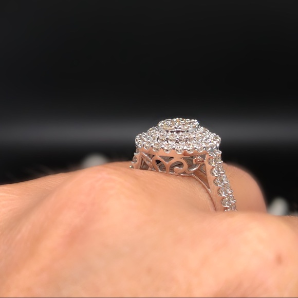 14kt gold 1.5ct Natural Diamond ring with Appraisal - Picture 5 of 12